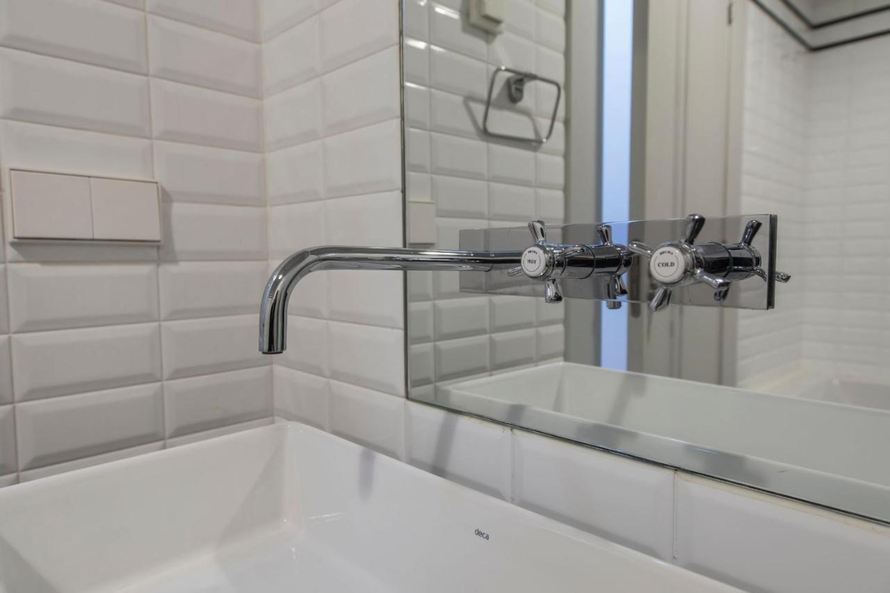 Lovelystay - 3 Bedroom Downtown Wonderwall Lisbon Bagian luar foto