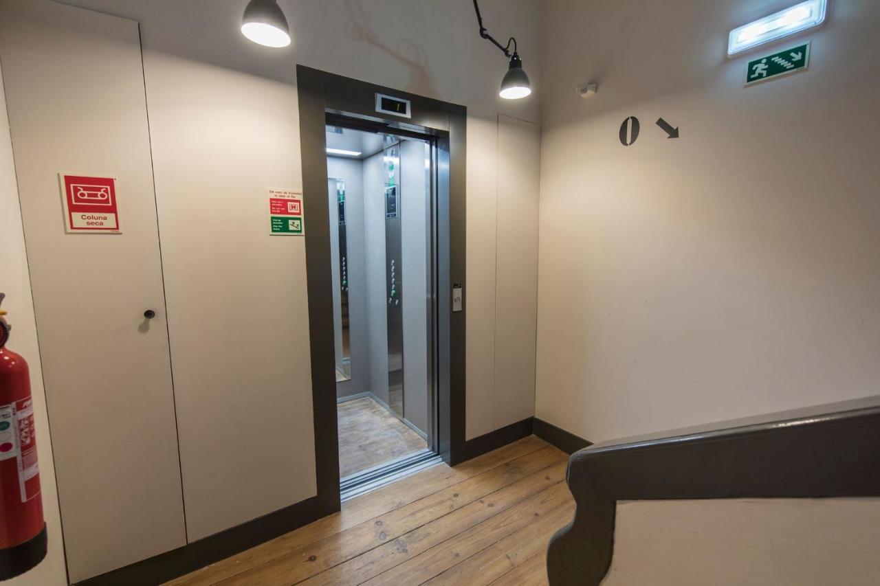 Lovelystay - 3 Bedroom Downtown Wonderwall Lisbon Bagian luar foto