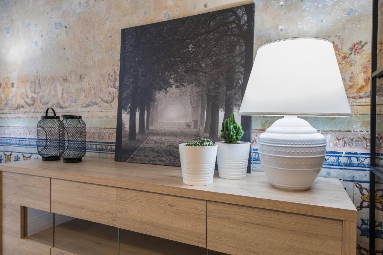Lovelystay - 3 Bedroom Downtown Wonderwall Lisbon Bagian luar foto